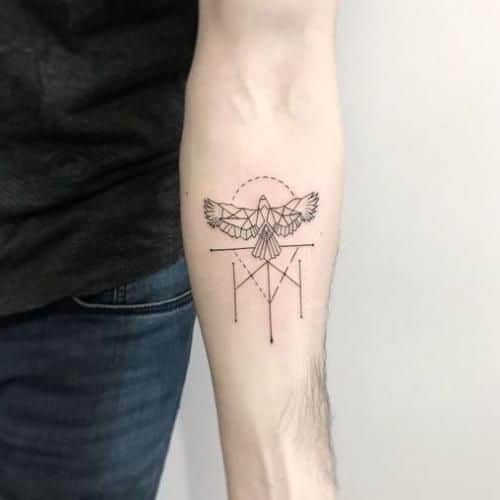 tatuaje aguila geometrico
