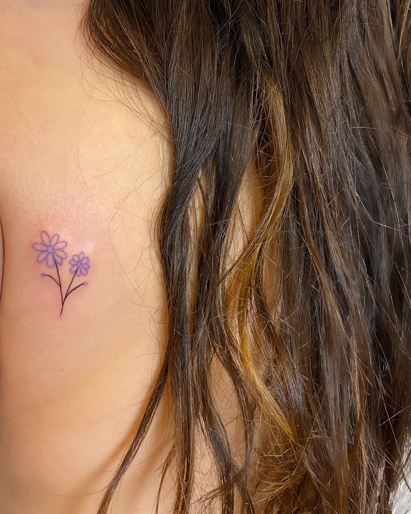 tatuaje margarita lila