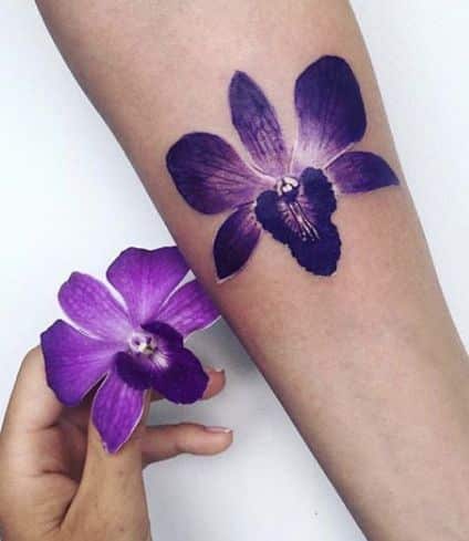 tatuaje orquidea cattleya