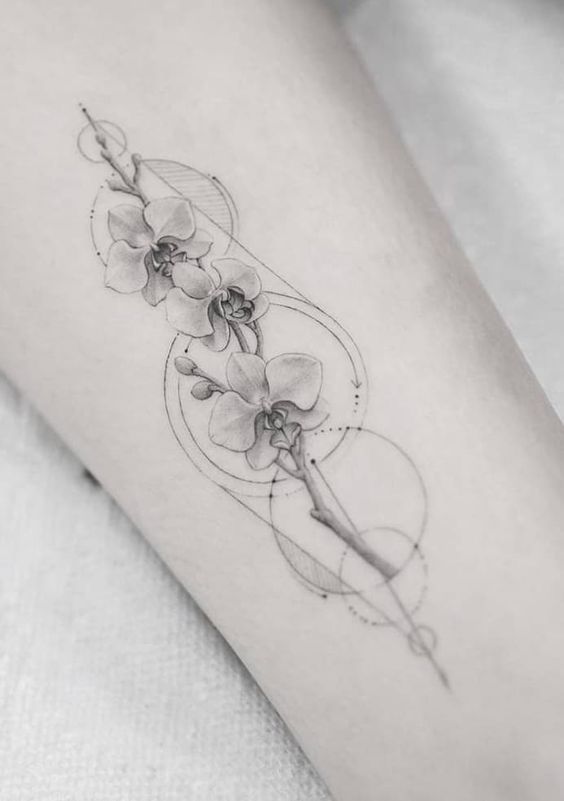 tatuaje orquidea geometrico