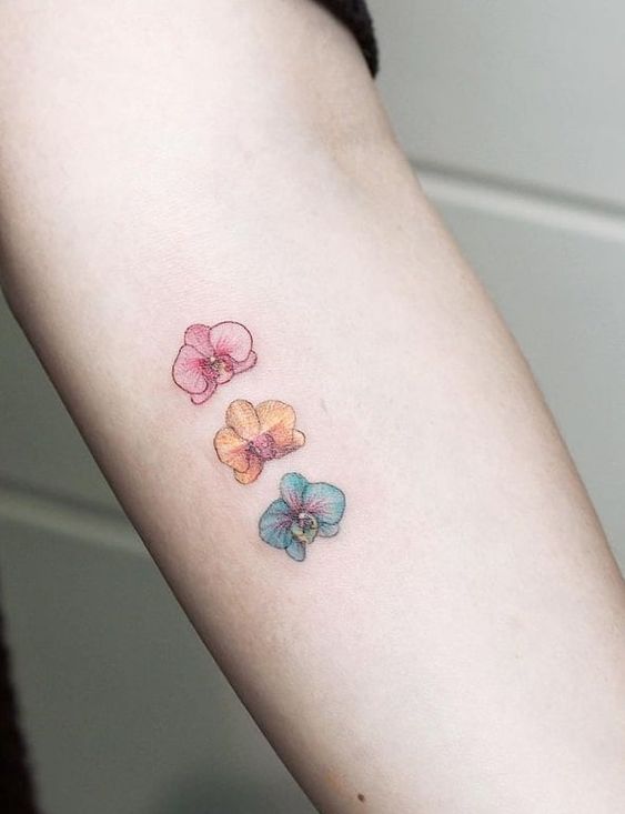 tatuaje orquideas colores