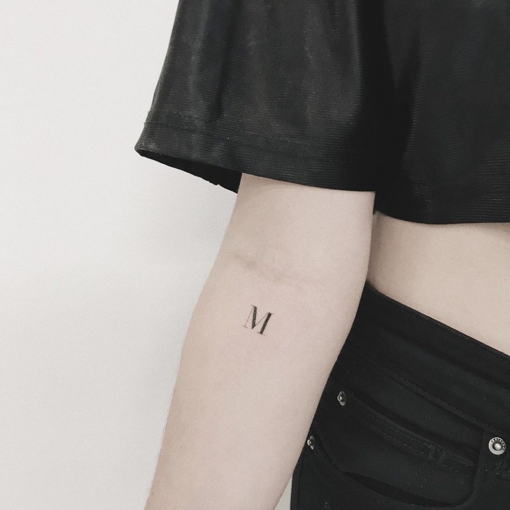 tatuajes con iniciales m