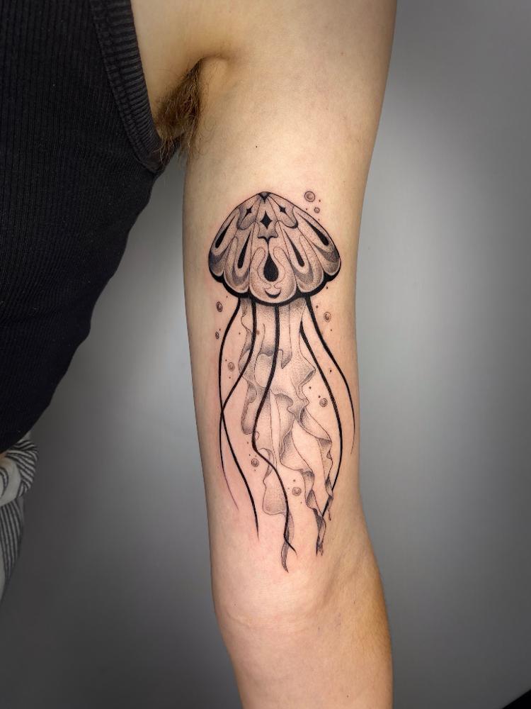 tatuajes mar medusa