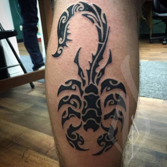 tatuaje escorpión gemelo