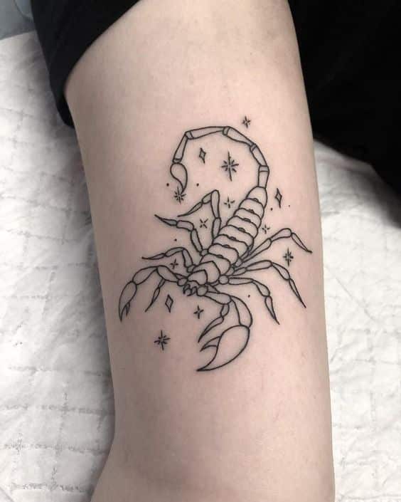 tatuaje escorpión fineline