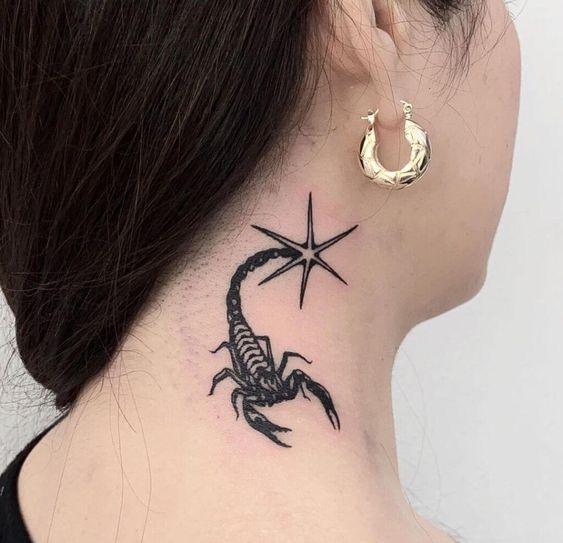 tatuaje escorpión nuca