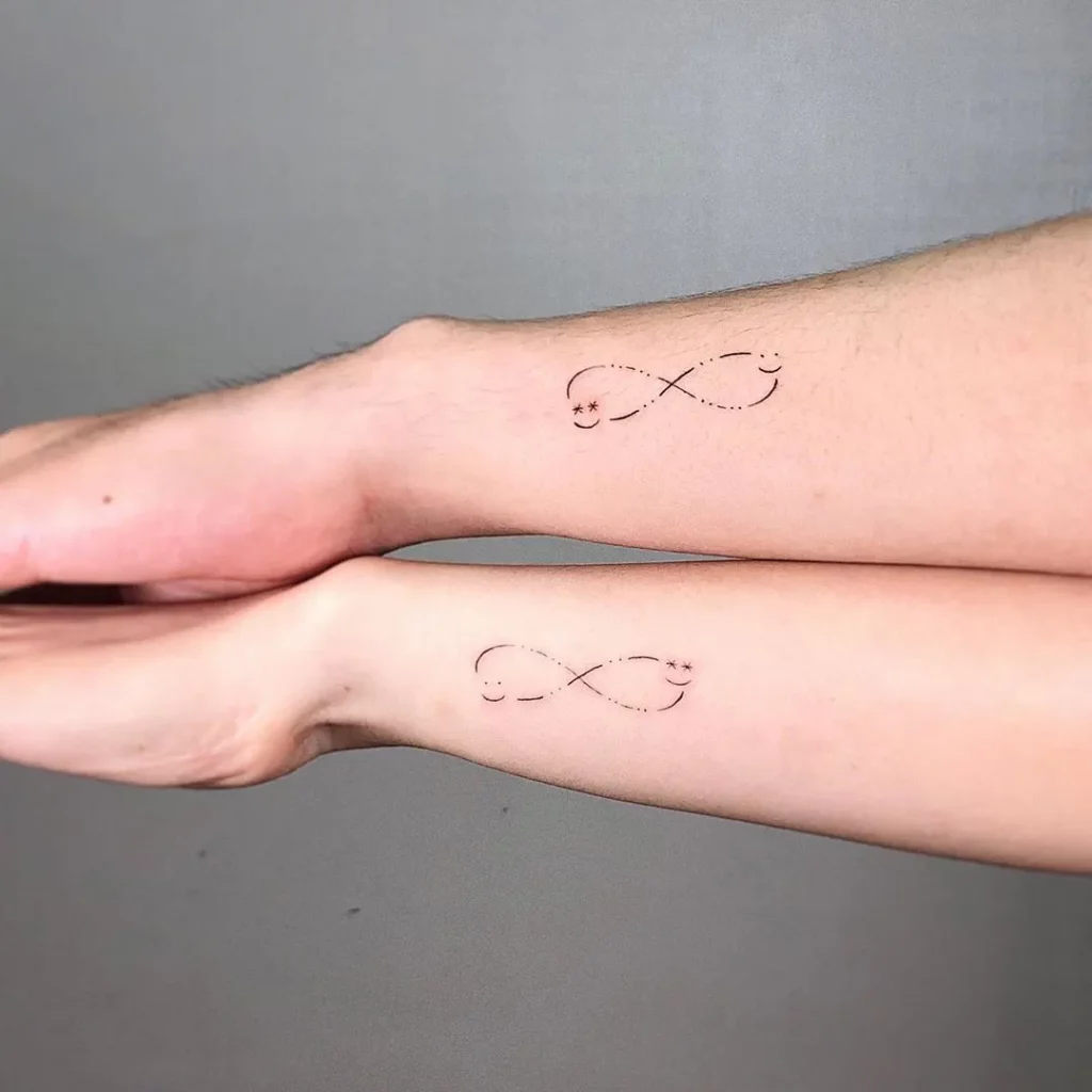 tatuaje infinito amigas