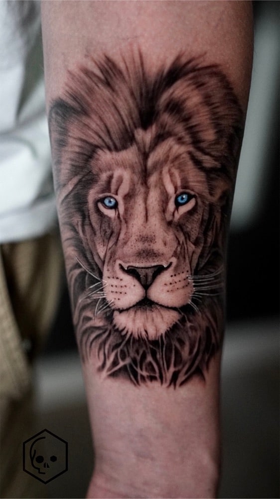 tatuaje león realismo