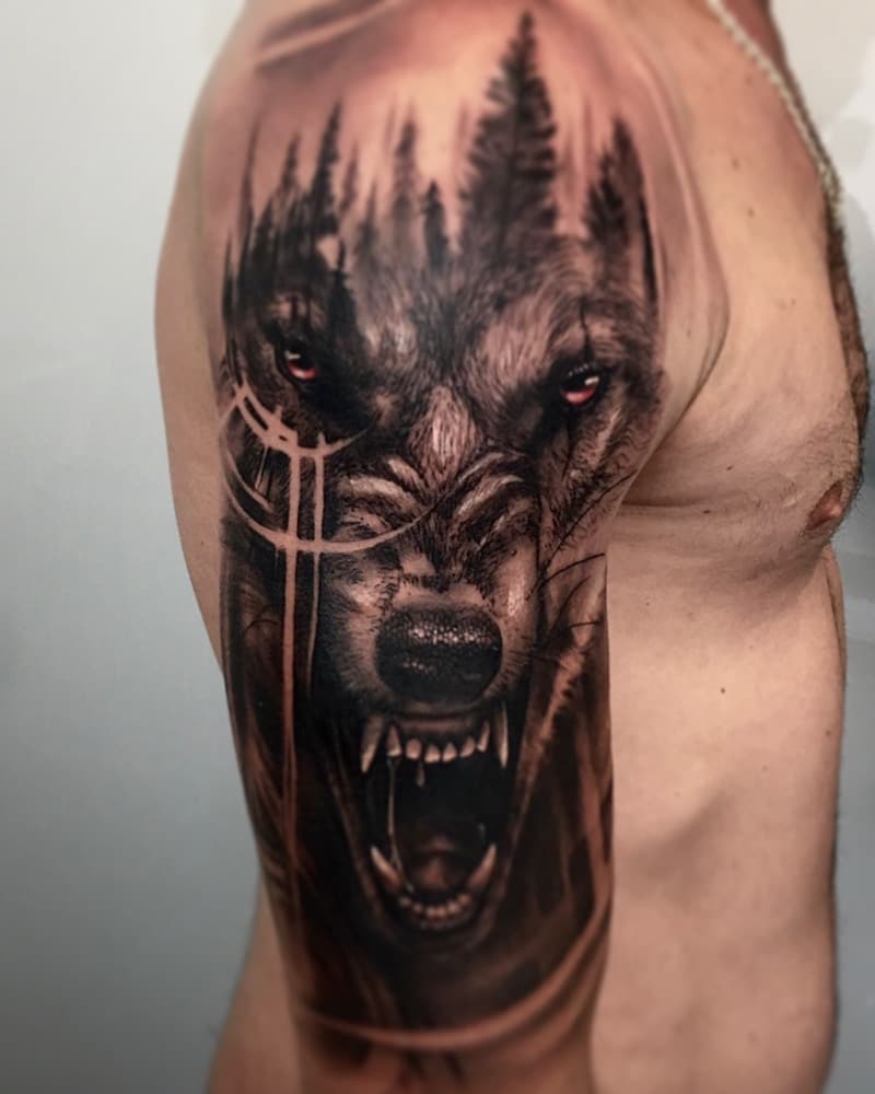 tatuaje lobo brazo