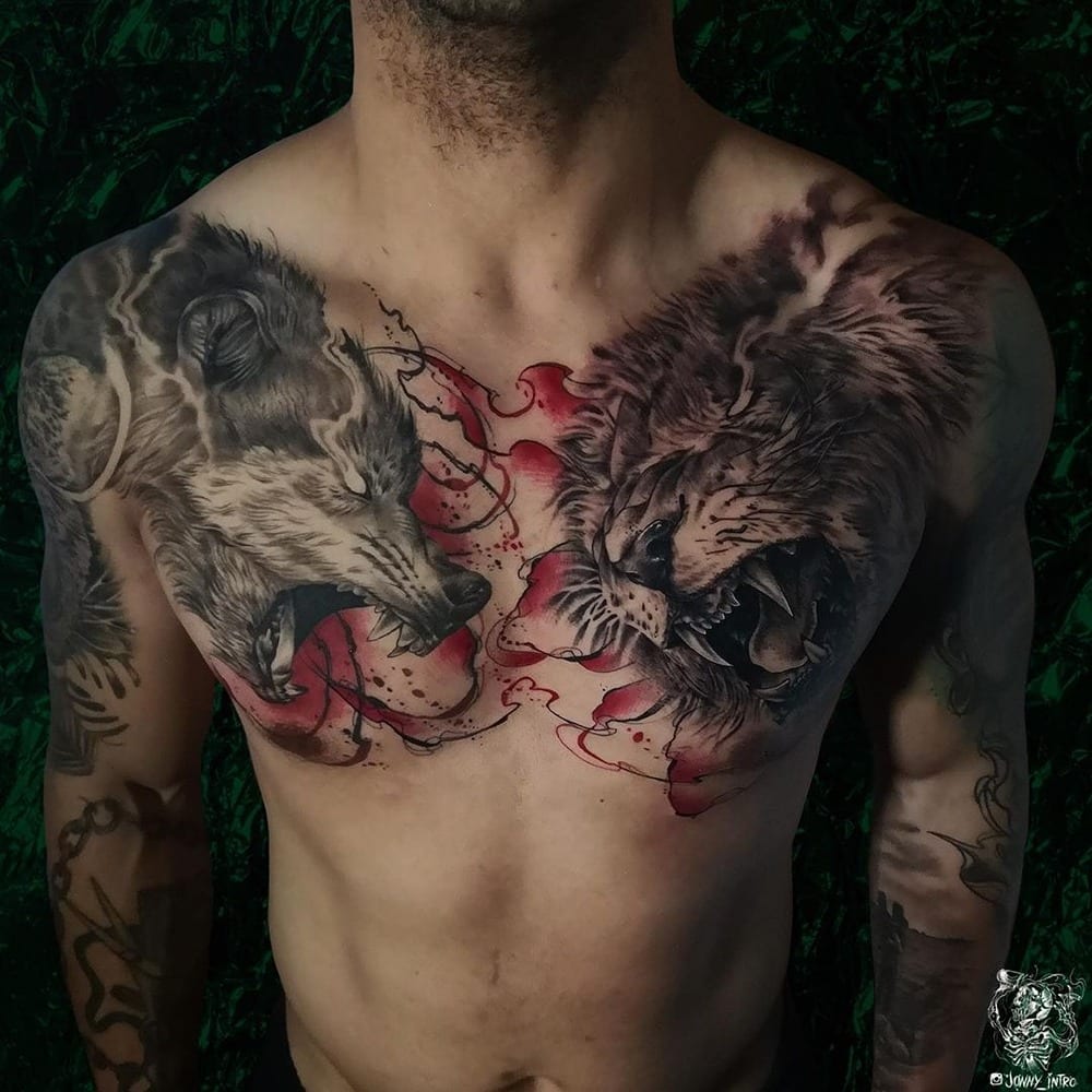 tatuaje lobo pecho