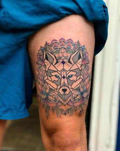 tatuaje lobo geometrico