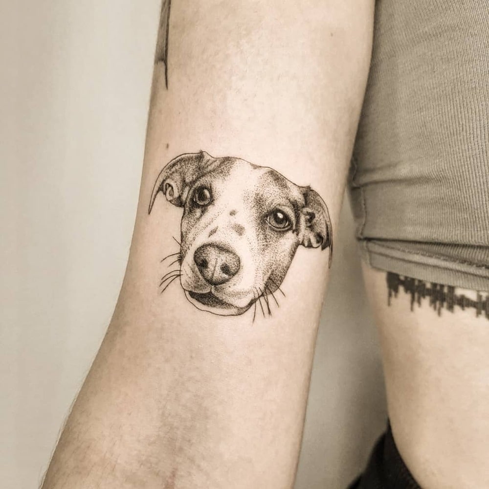 tatuaje perro microrealista
