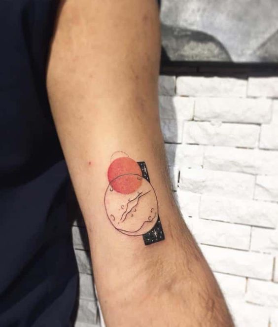 tatuaje planetas fineline
