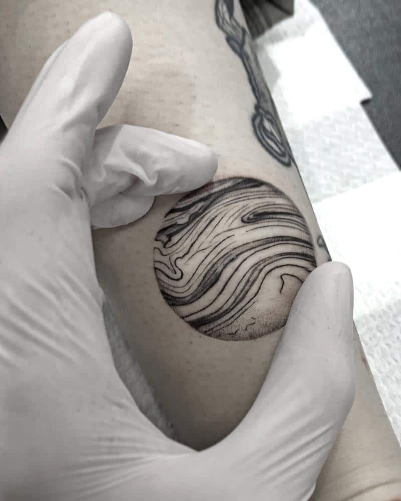 tatuaje planetas venus