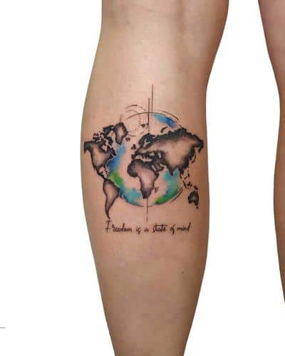 tatuaje planetas mapamundi