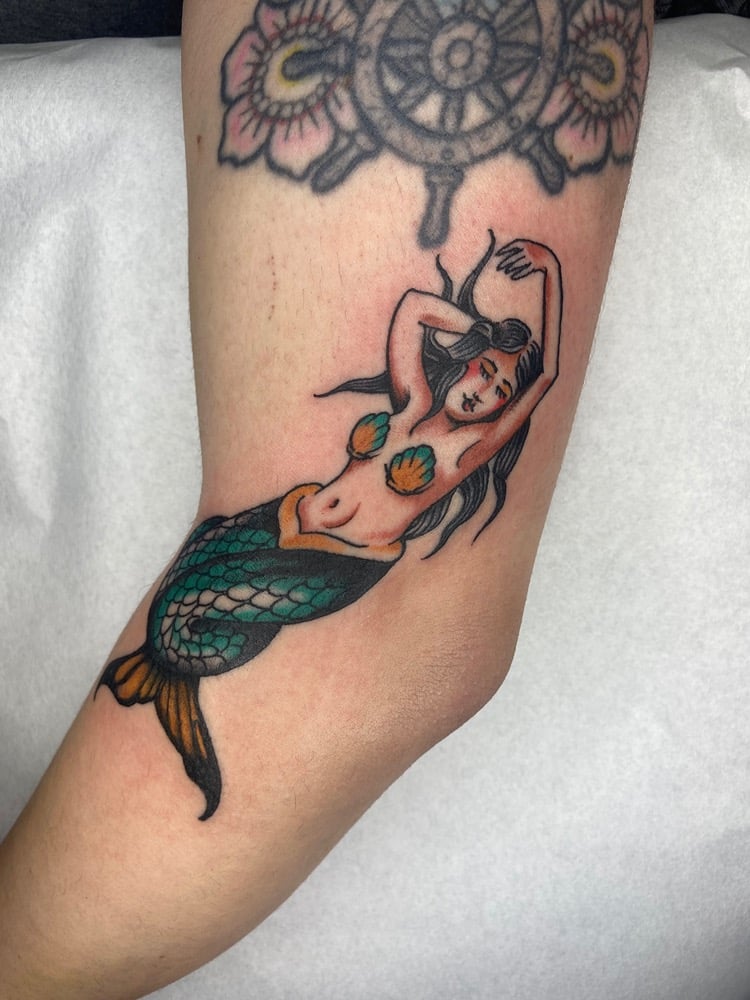tatuaje sirena tradicional