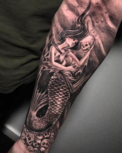 tatuaje sirena realista