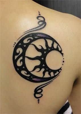 tatuaje sol y luna serpiente