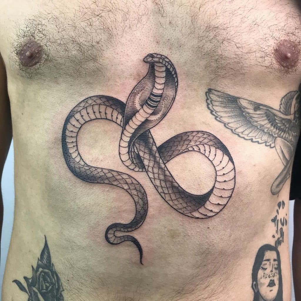 tatuajes abdomen cobra