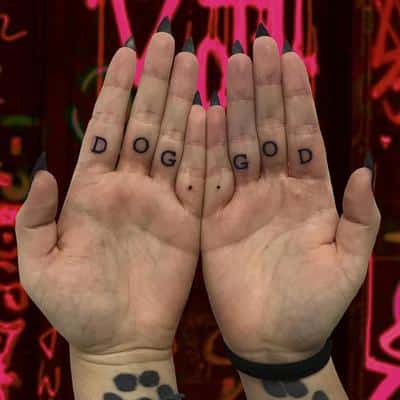 tatuajes dedos palabras