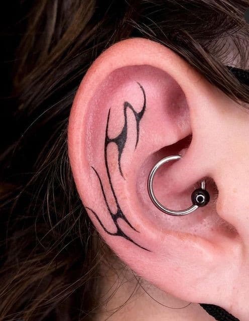 tatuajes detrás de la oreja tribal