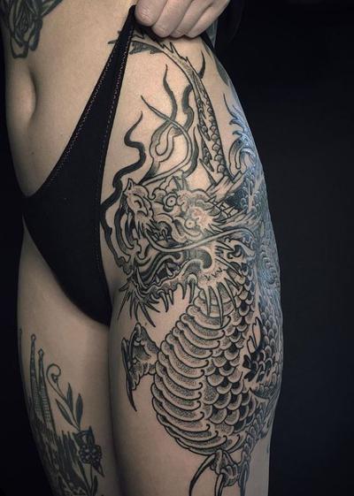 tatuajes dragones negro