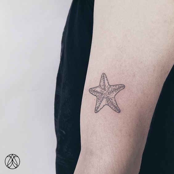 tatuajes estrellas fineline