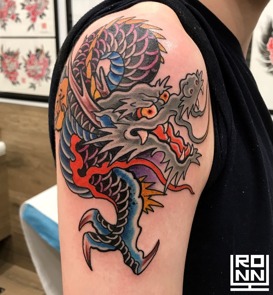 tatuajes hombro dragón