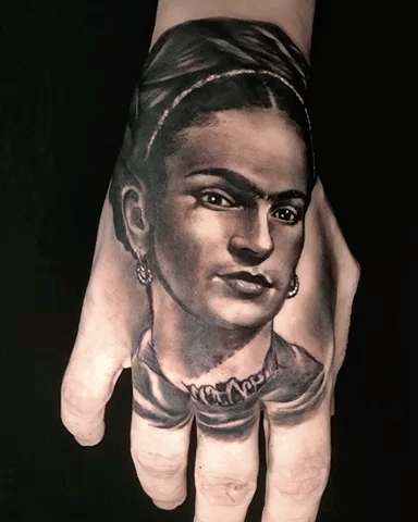 tatuajes mujeres fuerza