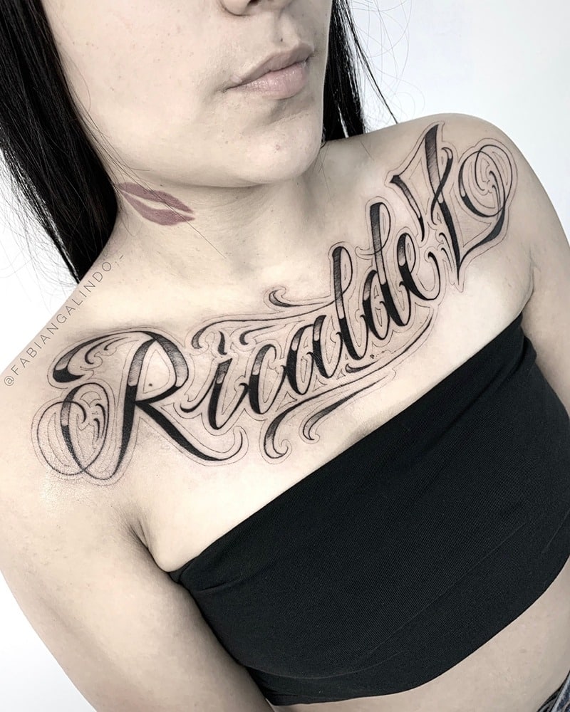 tatuajes mujeres pecho