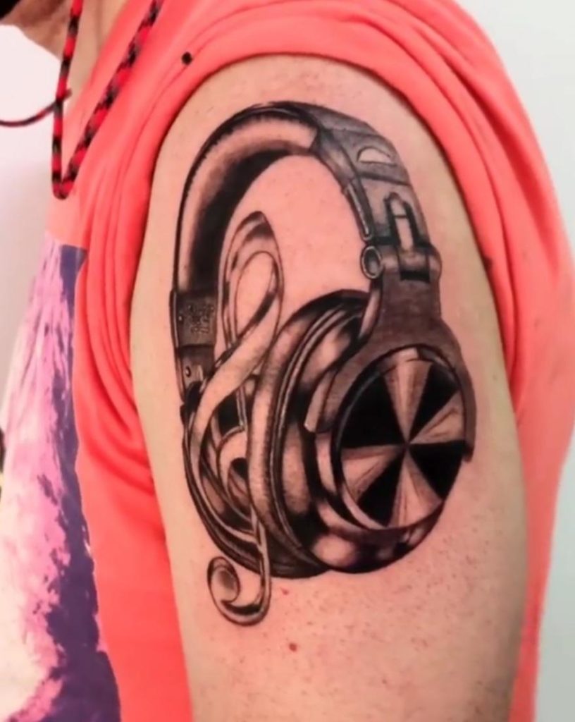 tatuajes musicales auriculares