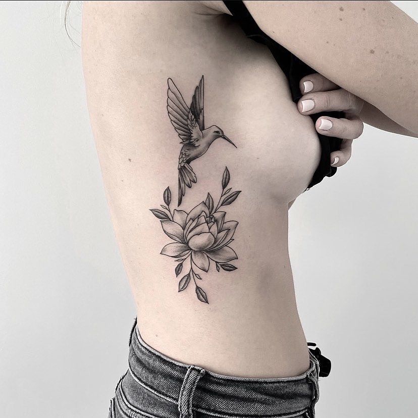 tatuajes pajaros colibrí