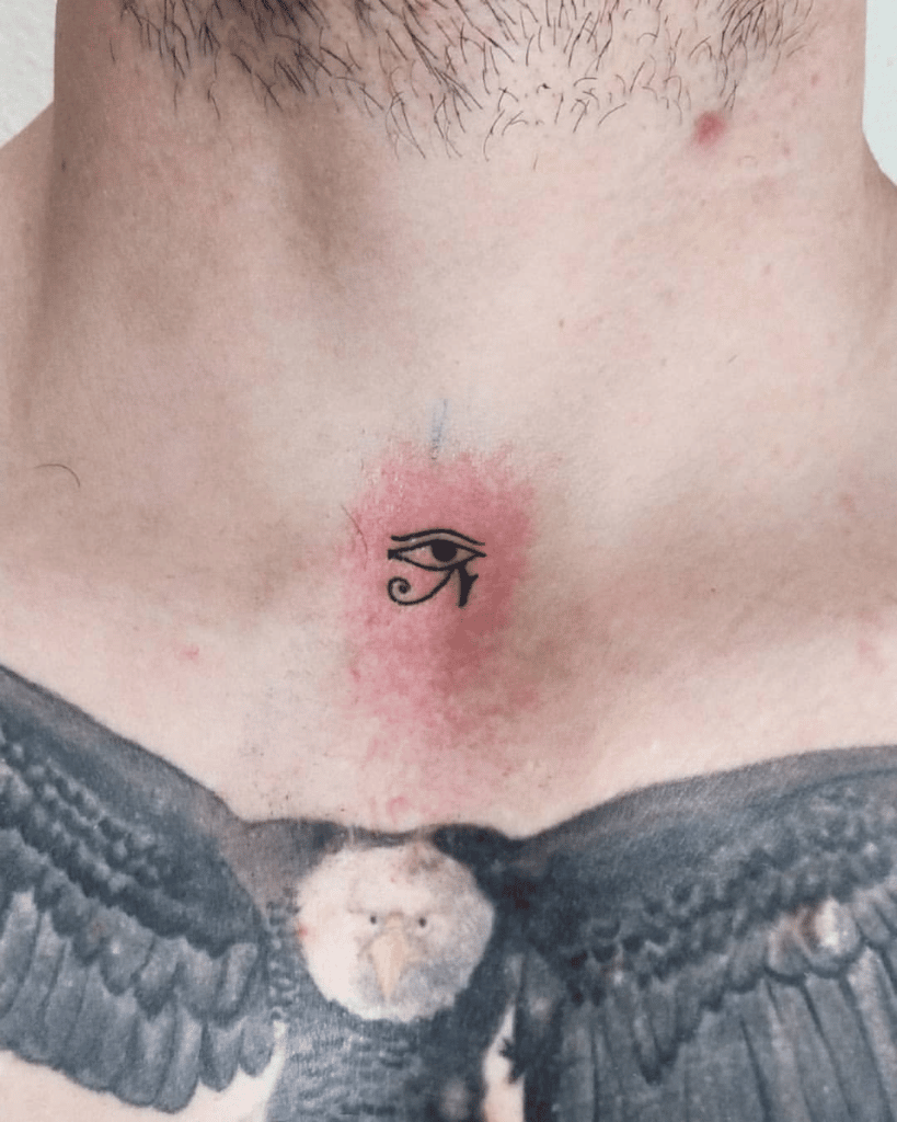 tatuajes pequeños cuello