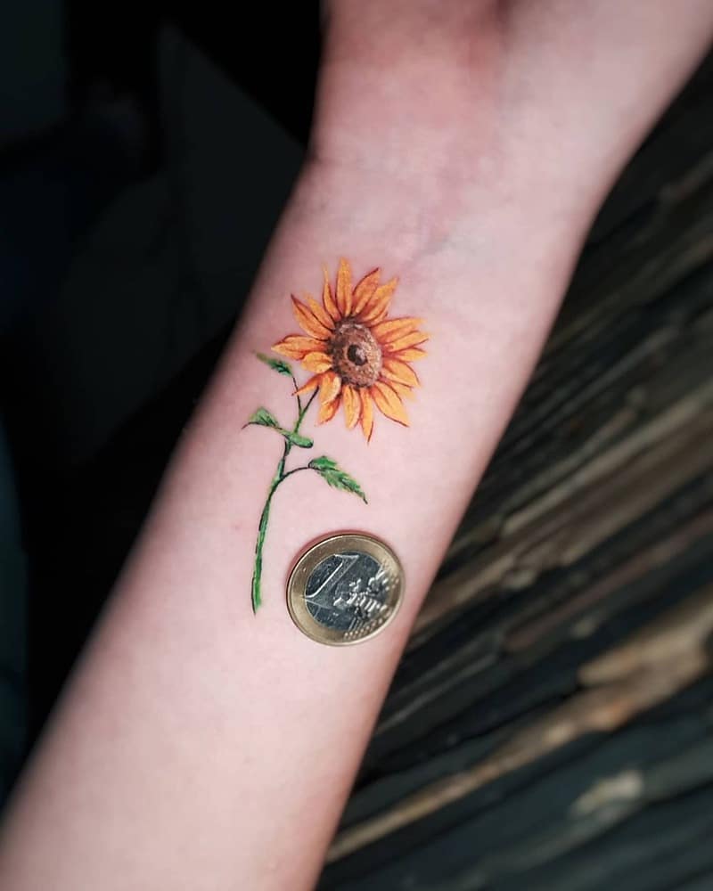 tatuajes pequeños flores
