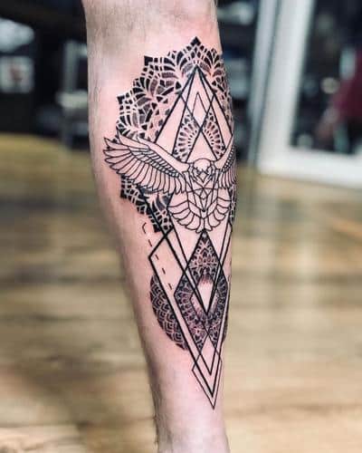 tatuajes pierna geométrico