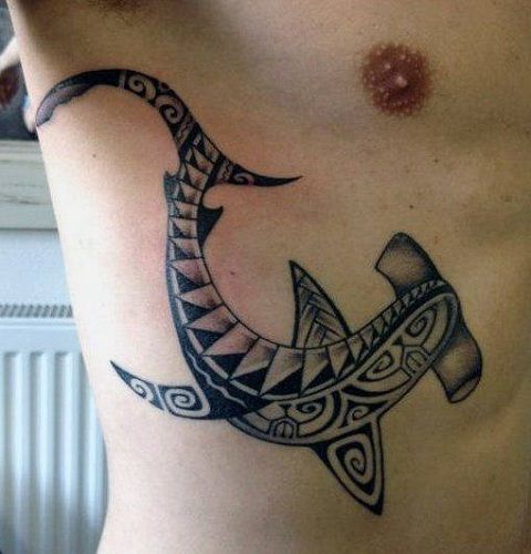 tatuajes tiburón maorí