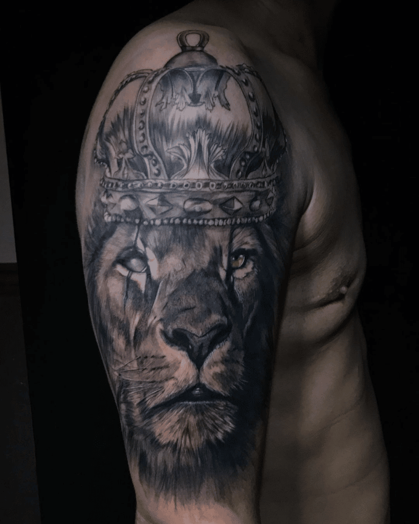 tatuajes leones coronas