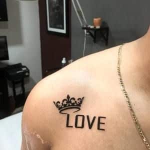 tatuaje corona love