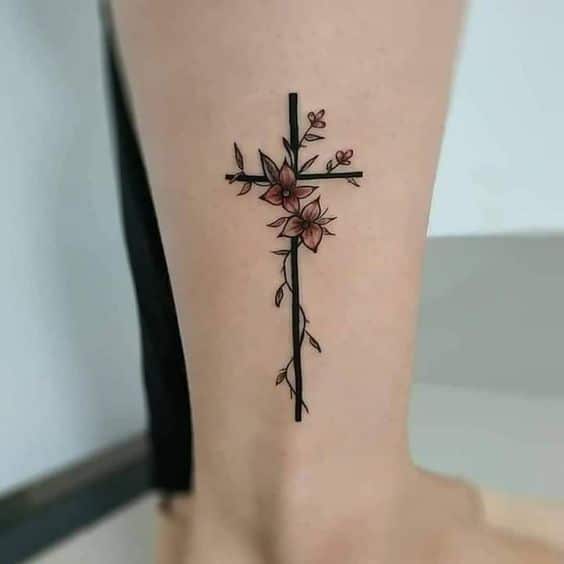 tatuaje cruz fina