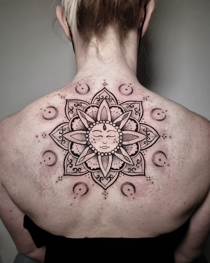 tatuaje flor de loto mandala