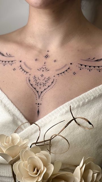 tatuaje pecho mandala