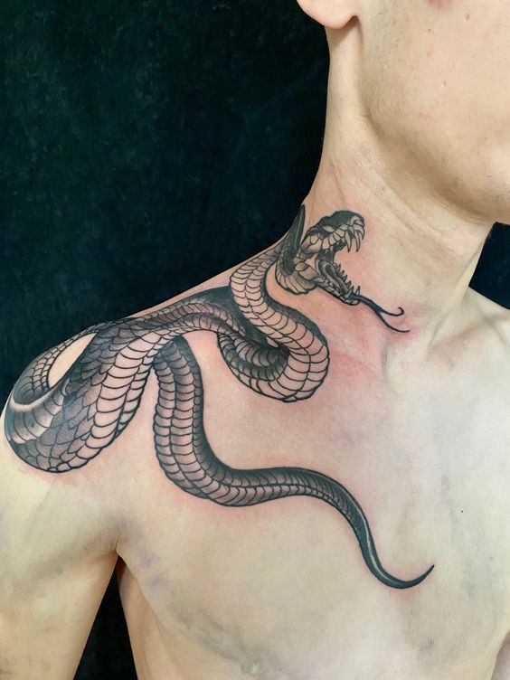 tatuaje serpiente cuello