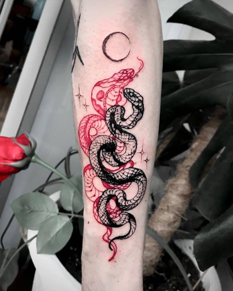 tatuaje serpiente roja