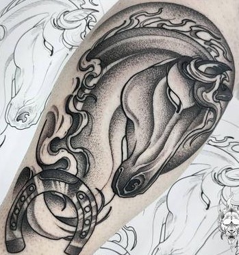 tatuajes caballo herraduras