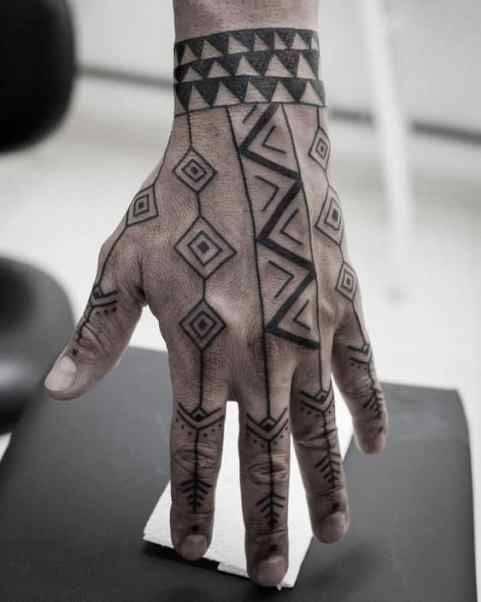 tatuajes tribales manos