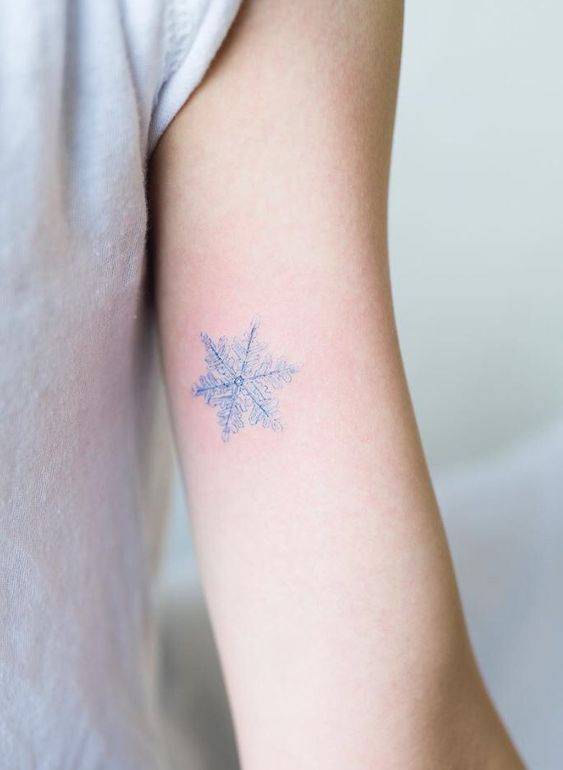 tatuaje copo de nieve