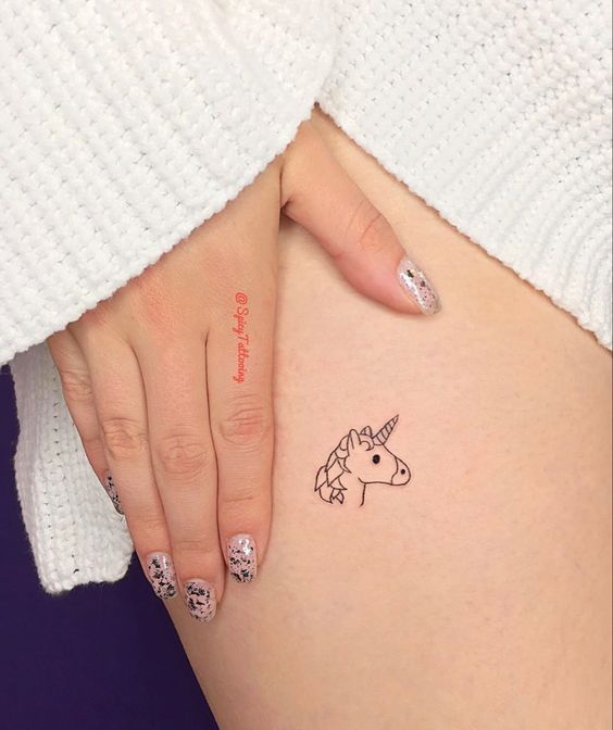 tatuaje unicornio infantil