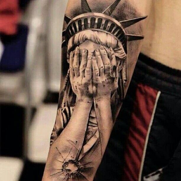 tatuajes estatua libertad llorando