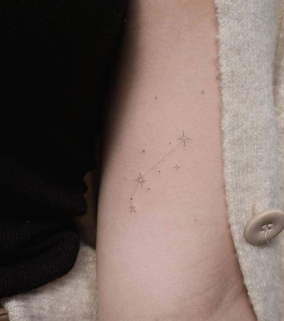 tatuajes constelación aries