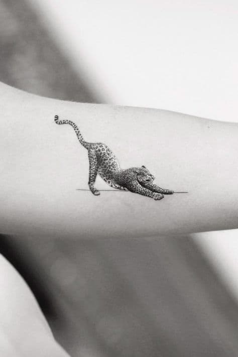 tatuajes leopardo microrealista